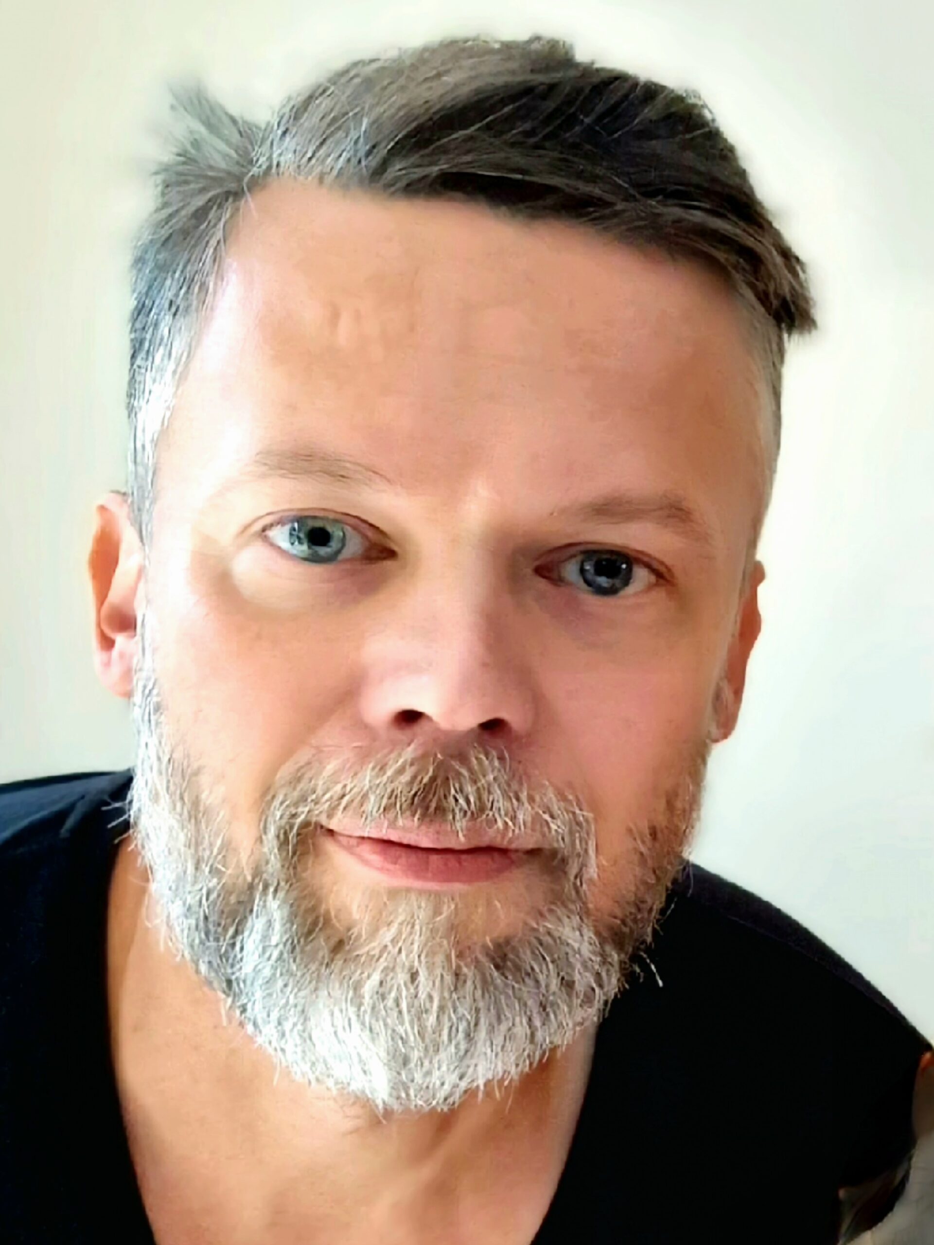 DR N. MED. ARTUR WIŚNIEWSKI